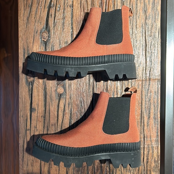 Anthropologie Silent D PIA Chelsea Platform Boot - Picture 4 of 12